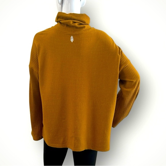 NWOT Free People Movement Can’t Handle This Turtleneck - Picture 7 of 11